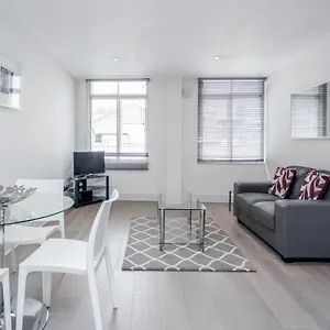 Roomspace Serviced Apartments - River House Londra