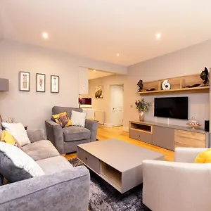 Apartment Joivy Splendid Flat Near Castle