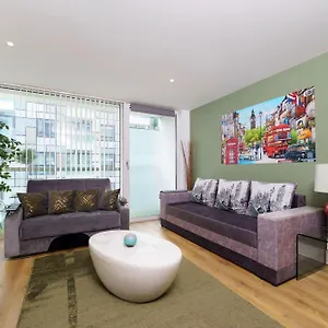 Cobalt Point, South Quay Apartment