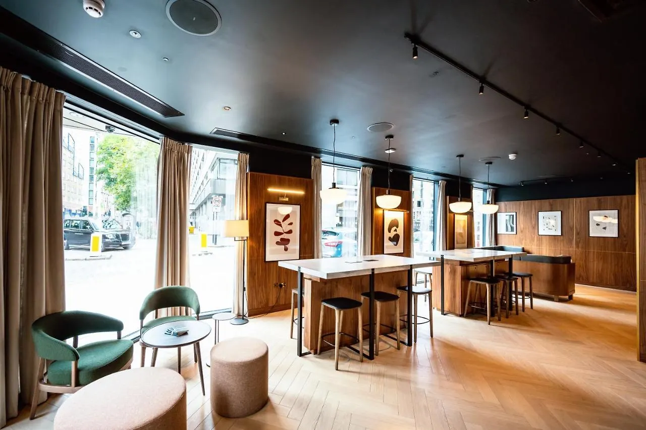Wilde Aparthotels London Aldgate Tower Bridge 4*,  United Kingdom