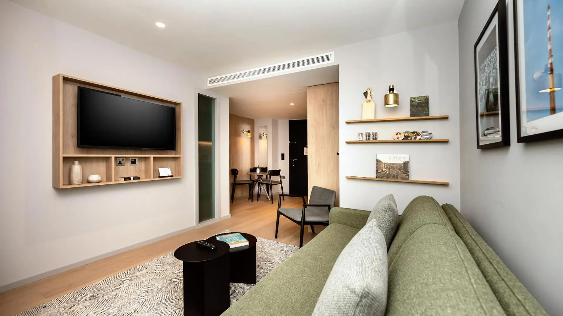 Wilde Aparthotels London Aldgate Tower Bridge 4*,